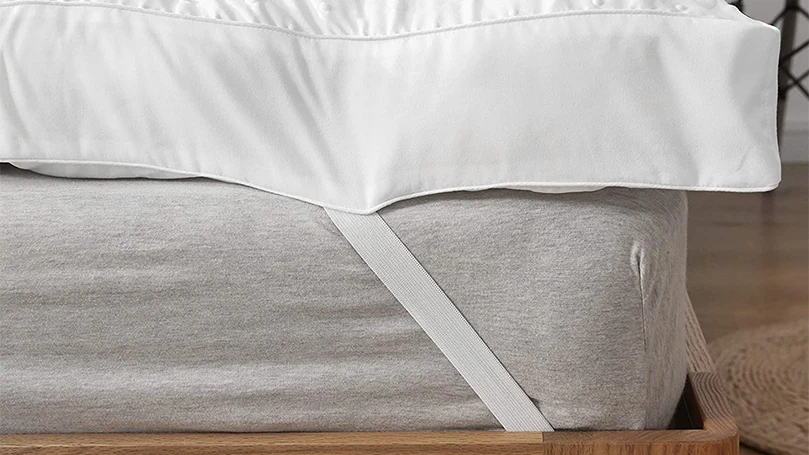 a product image of rejuvopedic mattress topper