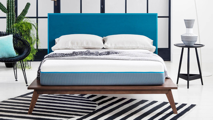 Simba Hybrid mattress on a bed