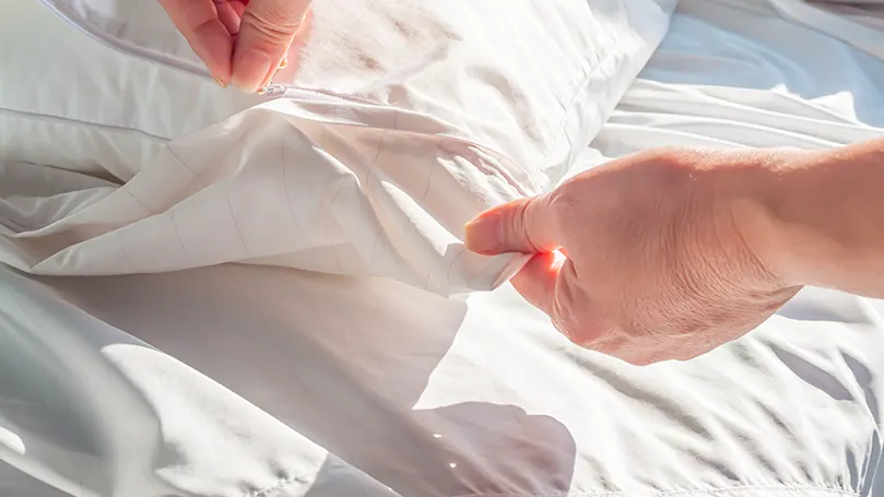 waterproof mattress protector with a zipper