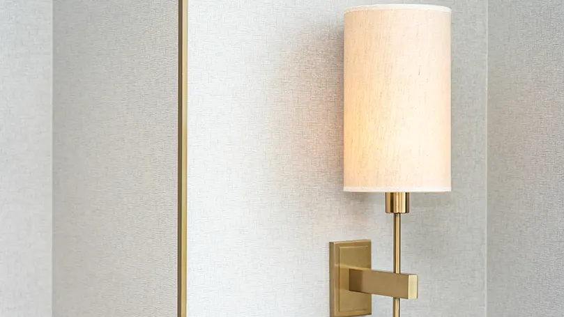 wall-mounted lamp