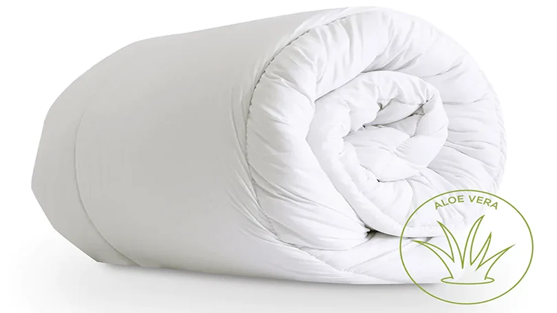 an image of evercomfy aloe vera duvet features