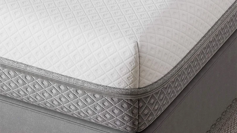 an close up image of vesgantti gel memory foam mattress