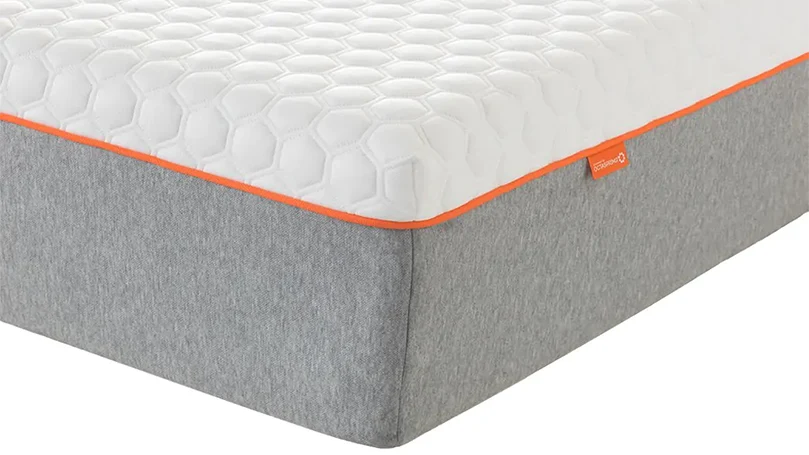 a close up image of corner of dormeo octasmart hybrid mattress