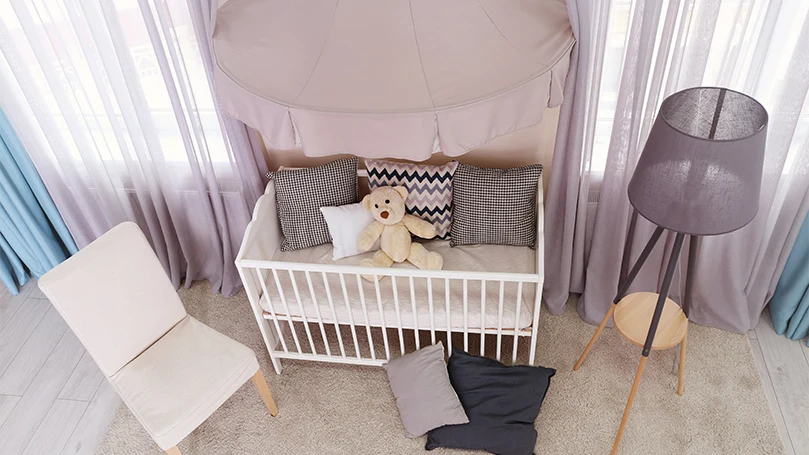 A-kids-room-with-a-canopy-bed