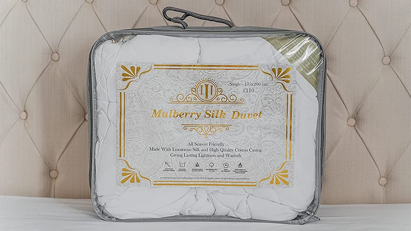 An image of Mulberry Silk duvet in package.