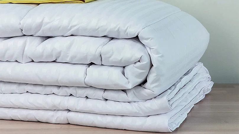 An image of Snuggledown Hollowfibre duvet folded.