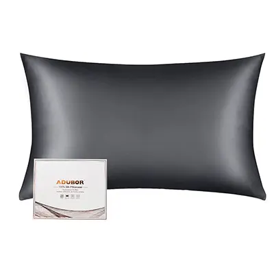 An image of black silk pillowcase.