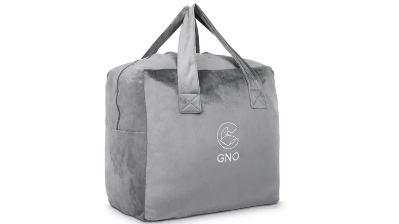 An image of GnO Wellbeing Weighted Blanket in an own bag.