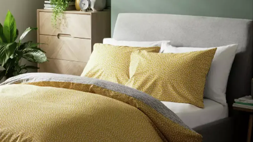 Habitat-Betsy-Yellow-_-White-Reversible-Bedding-Set