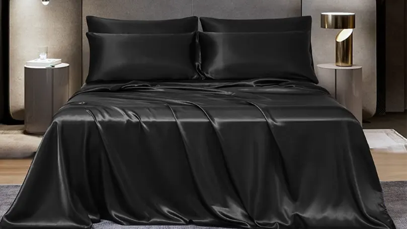 Step-5_DuShow-Black-Satin-Bed-Sheets