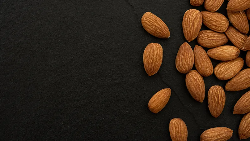 An image of almonds.