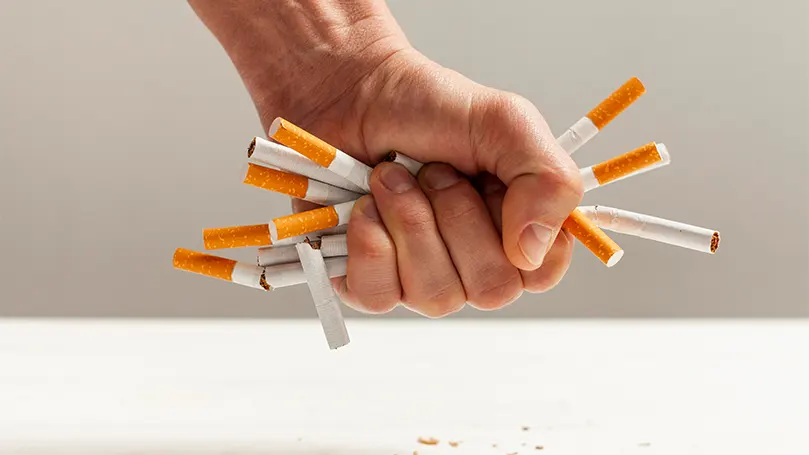 how-to-quit_hand-breaking-cigarettes