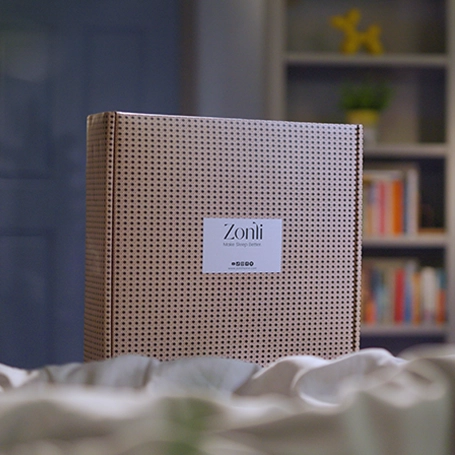 Packaging of the Z-Magic Cooling Comforter.
