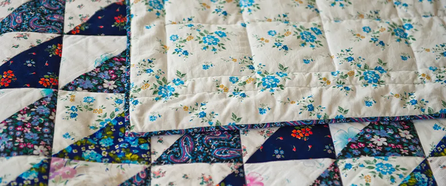 duvet-vs-comforter-fi