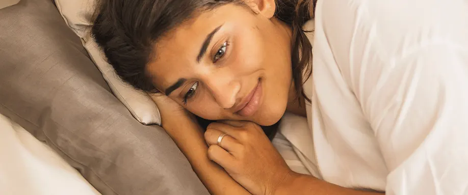 sleeping-with-eyes-open-fi