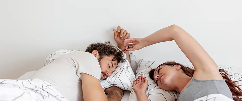 sleeping-with-partner-fi