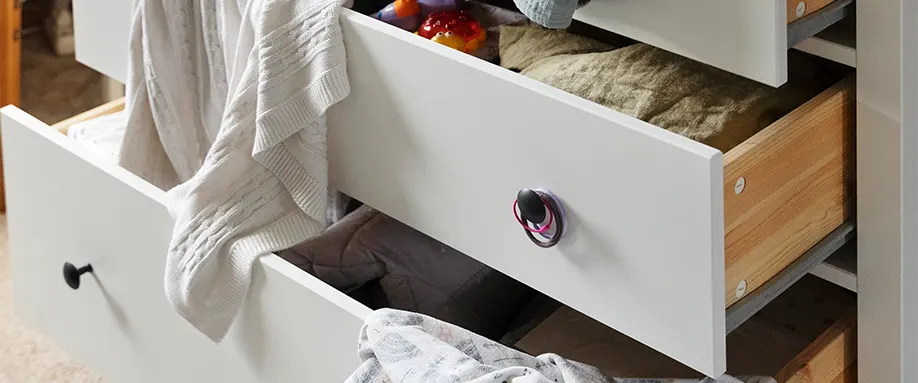 small-bedroom-storage-fi